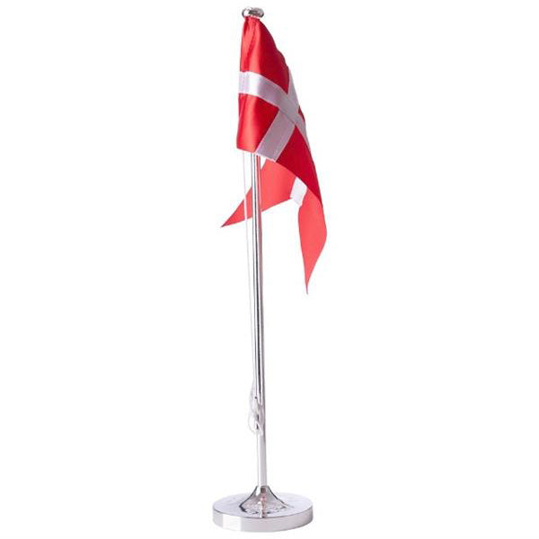 Flagstang med navn, dato og dåbsdato, forkromet