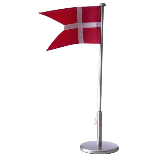 Flagstang med navn og data, fortinnet