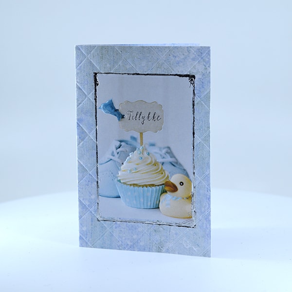 Kort med konvolut - Tillykke cupcake dreng (68x98mm)
