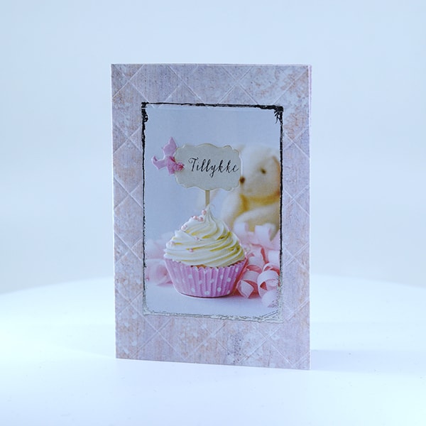 Kort med konvolut - Tillykke cupcake pige (68x98mm)